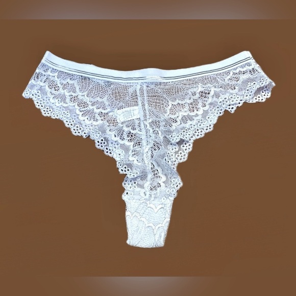 NWT Frederick’s of Hollywood Caroline White Lace Thong Panties Sizes S M L XL 1X - Picture 5 of 10